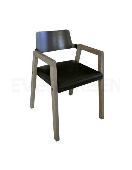 Čierno biely nákres jedálenskej stoličky z masívneho dreva v kombinácii s kovom a kožou