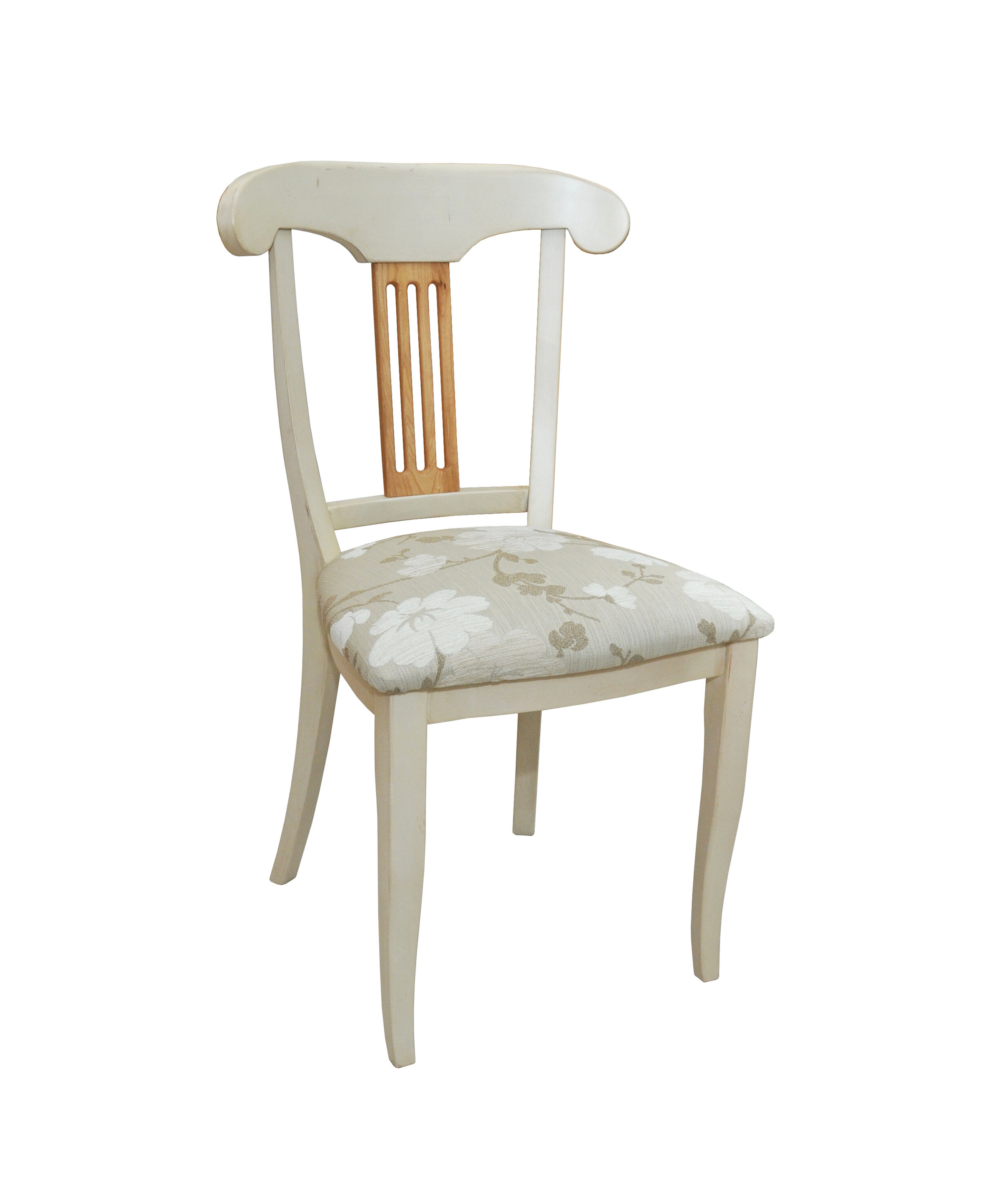 Biela, provensálska stolička z masívneho dreva, doplnená o čalúnený, kvetovaný podsedák a hnedé operadlo s tromi výrezmi